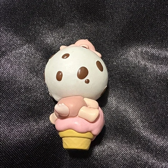 POP MART POP BEAN Bundle of 6 POP Beans - Picture 13 of 16